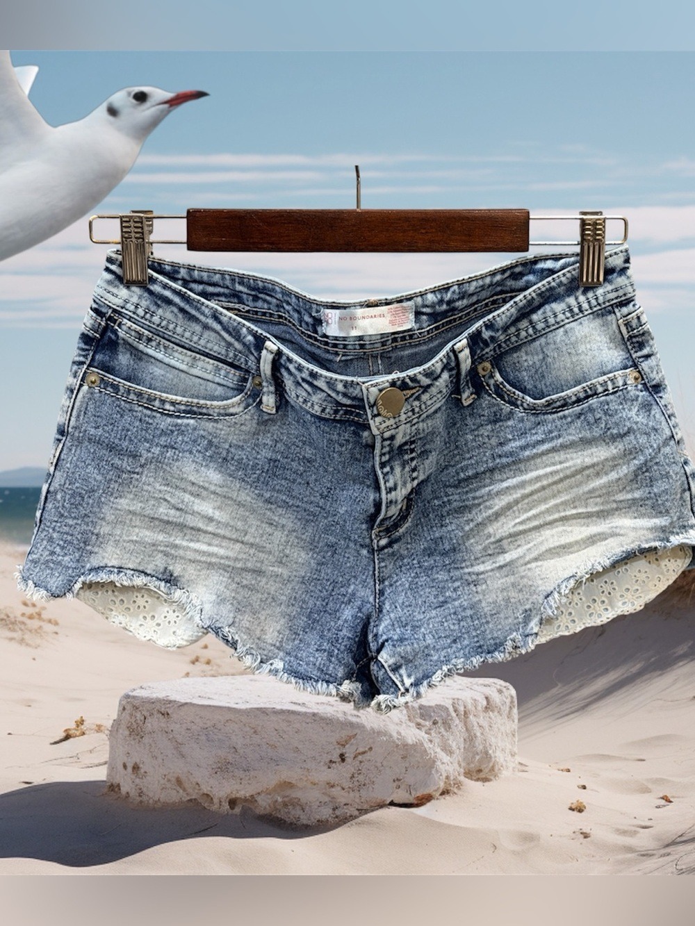 No Boundaries by Walmart Stores Women's Juniors Denim Shorts Size 32 Waist